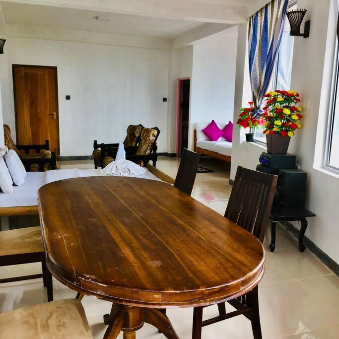 adhisham village home Beragala Exteriör bild